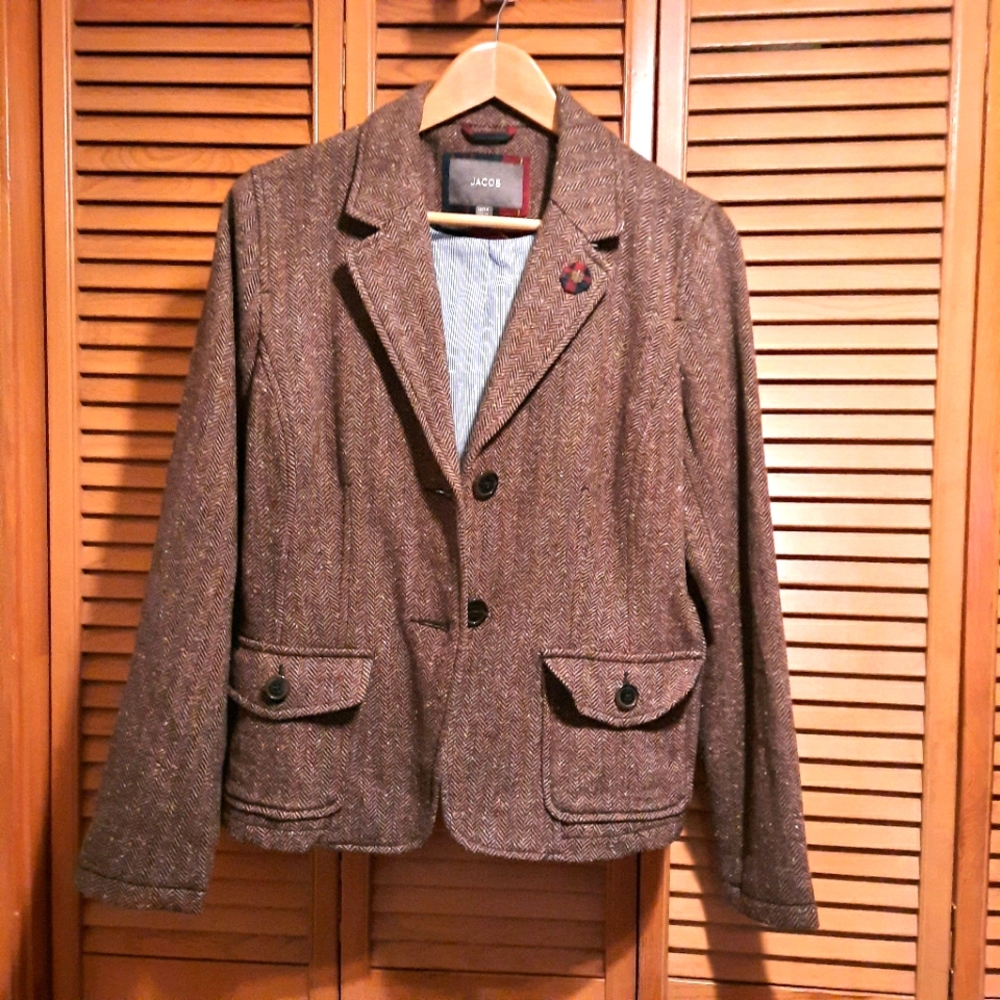 Jacob Tweed Jacket with Plaid Brooche